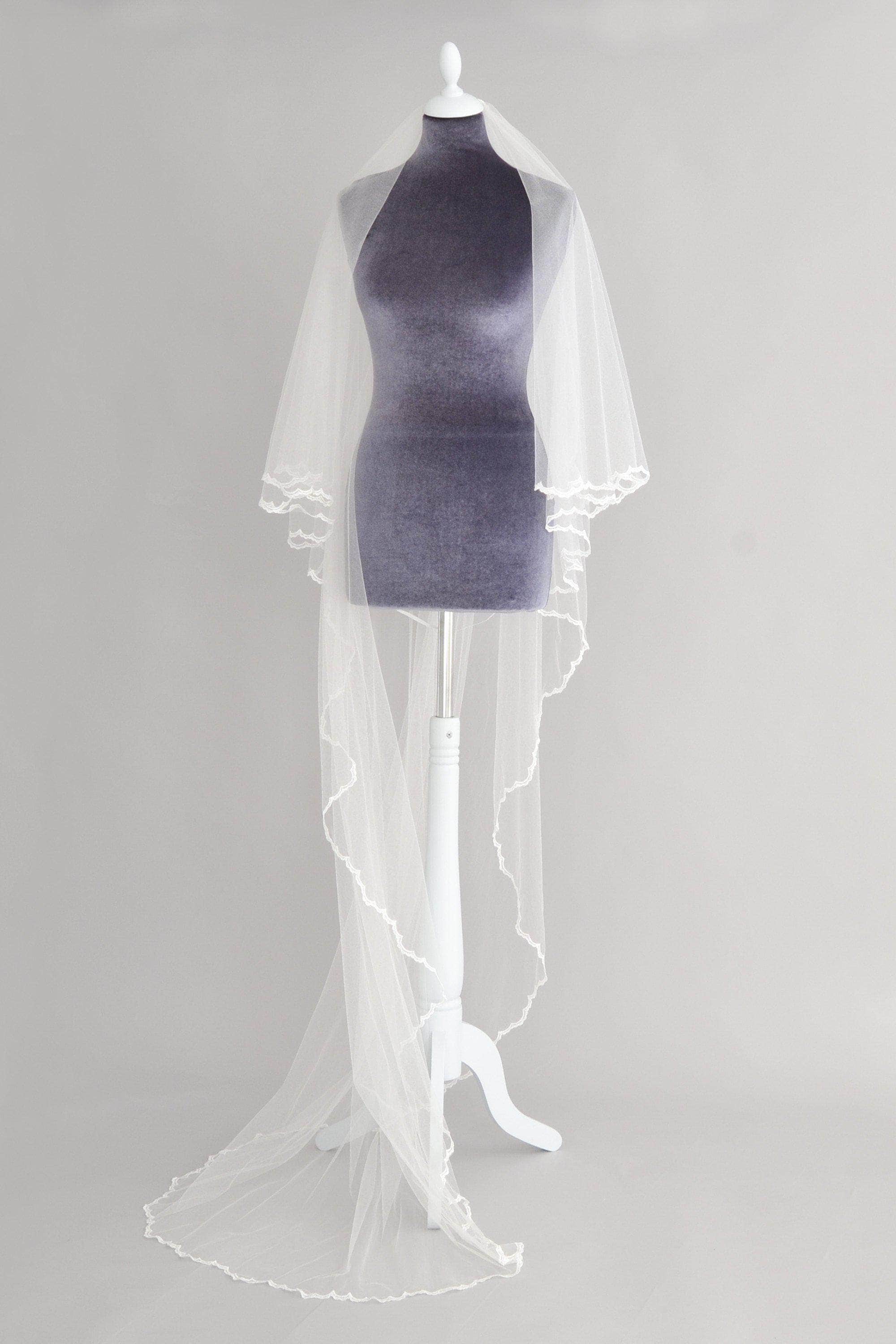 Wedding Veil Crisp silk two tier wedding veil with delicate lace edge - 'Nala'