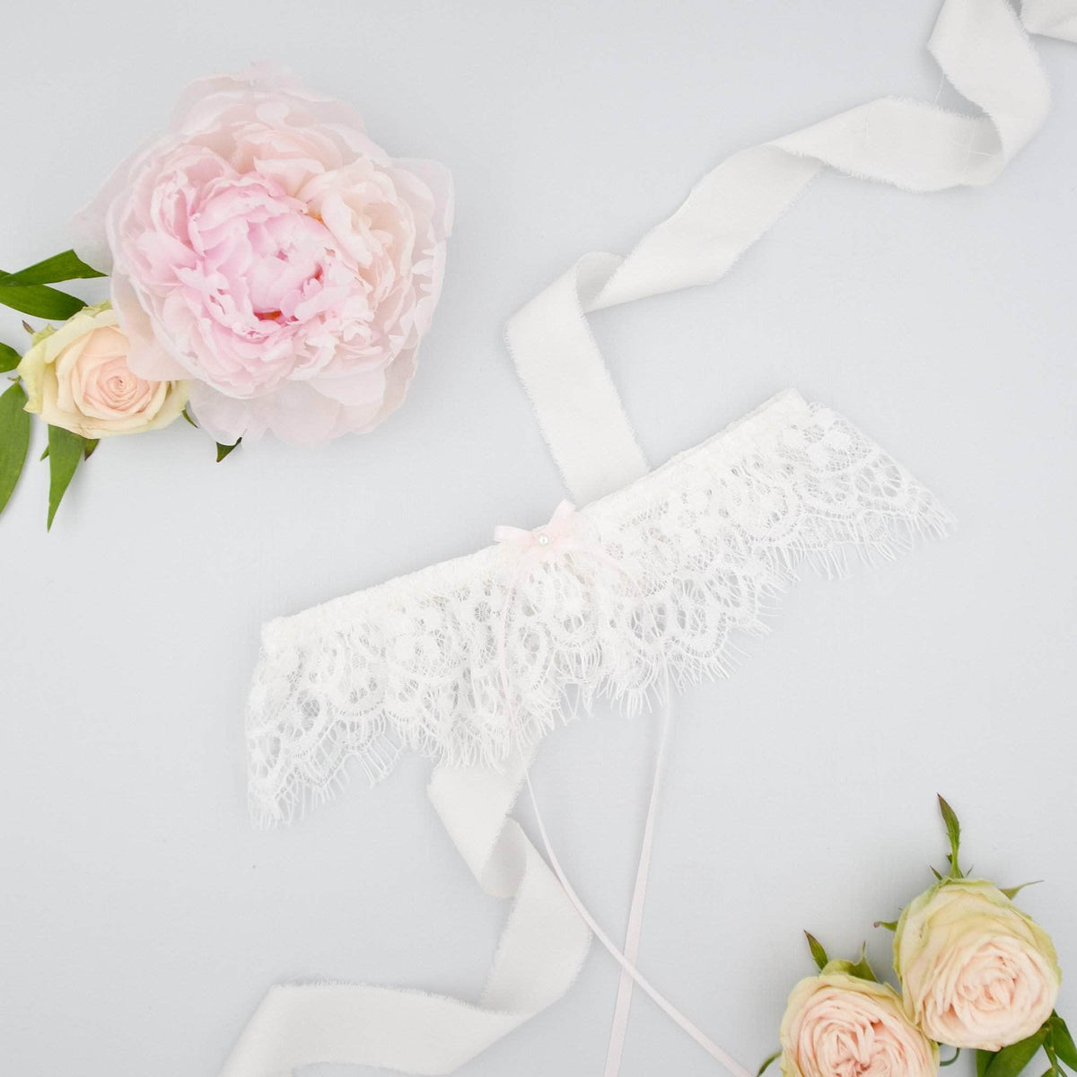 Wedding Garter Pale blush / Extra small 35-40cm (13.5-16 inch) Eyelash lace wedding garter with delicate satin bow- &#39;Kayla&#39;