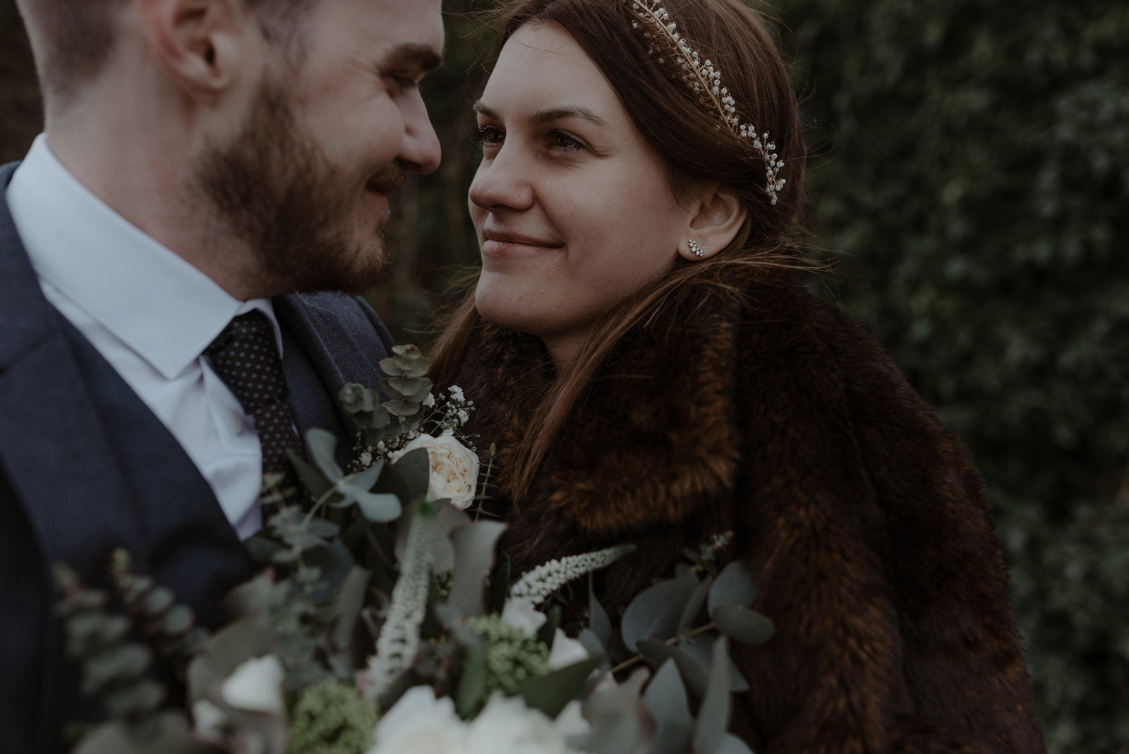 Gold baby_s breath hair vine - Mila - Britten Bride - Julie 