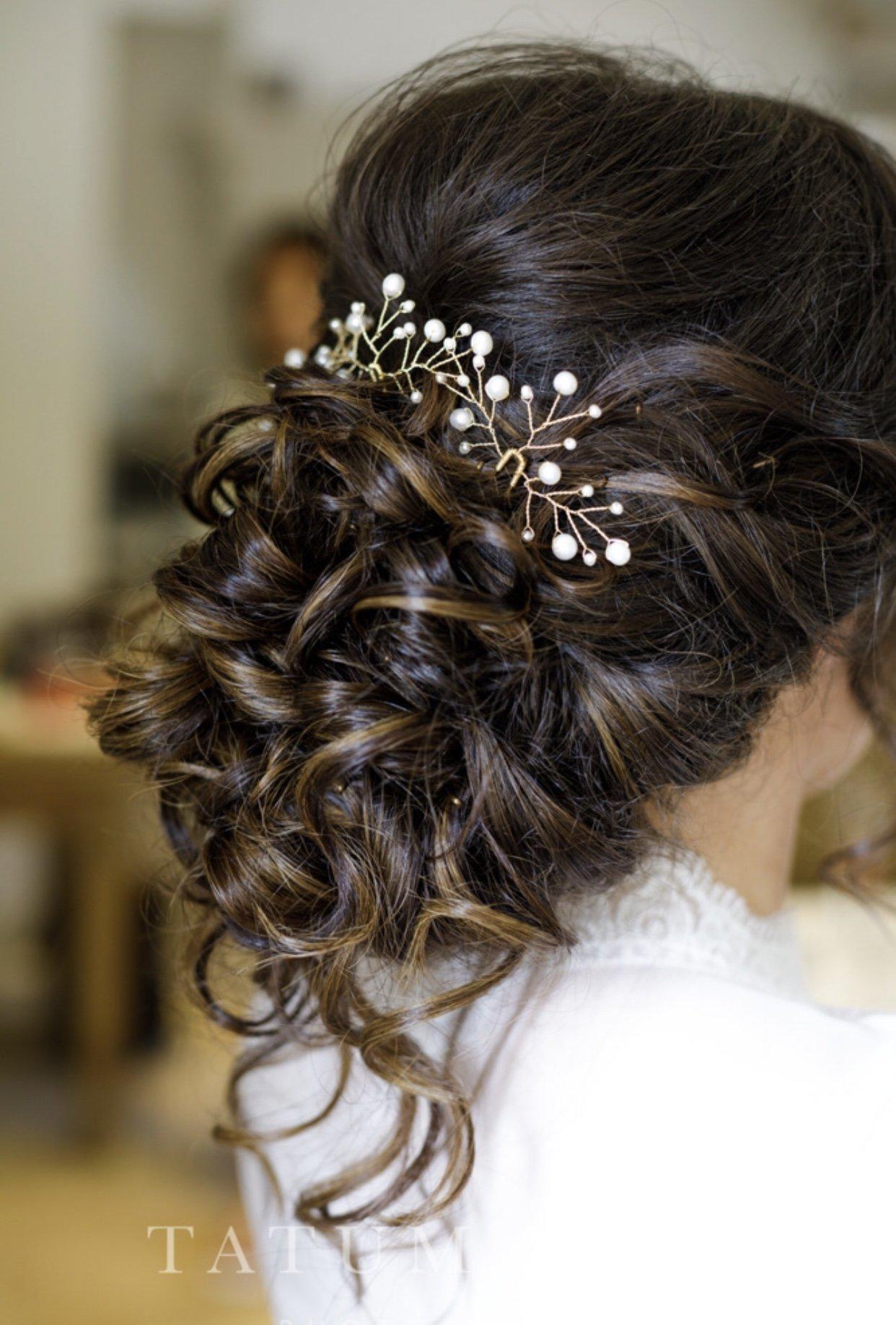 Real Bride | Naomi Neoh Dress | Freshwater Pearl Spray Gold Hair Pins Eve
