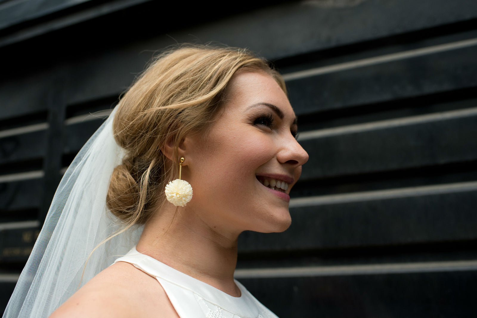 Real Bride | Charlie Brear Dress | Single Tier Wedding Veil Niacae