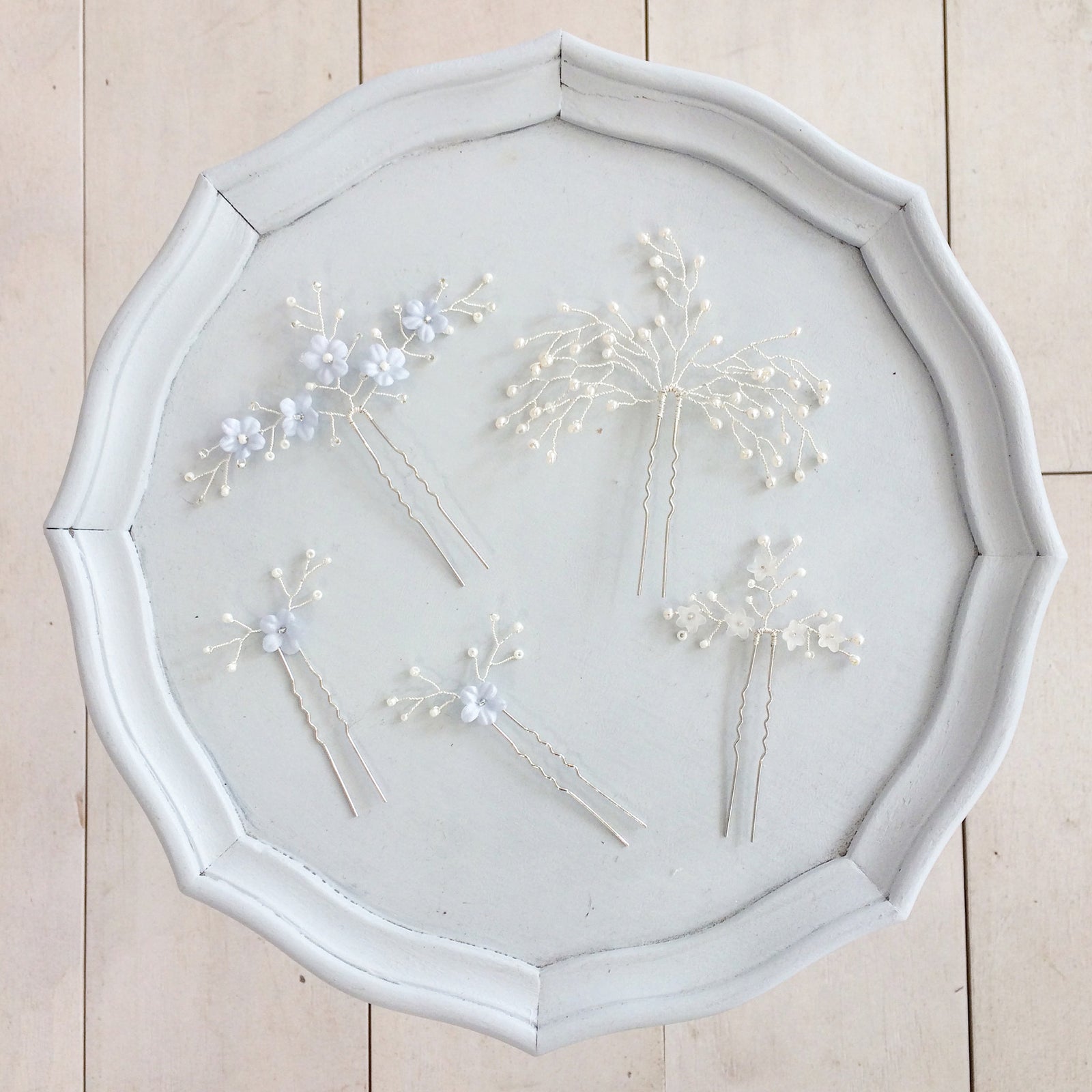 Simple and delicate wedding hair pins