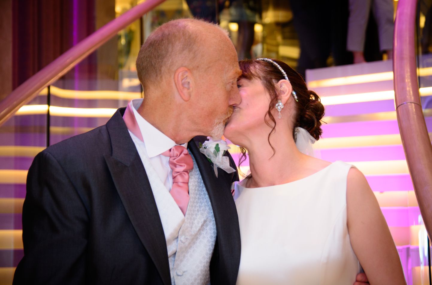 Real Bride | Single Tier Veil Niacae | Crystal and Pearl Drop Earrings Clementine | Deco Crystal Headband Ruby