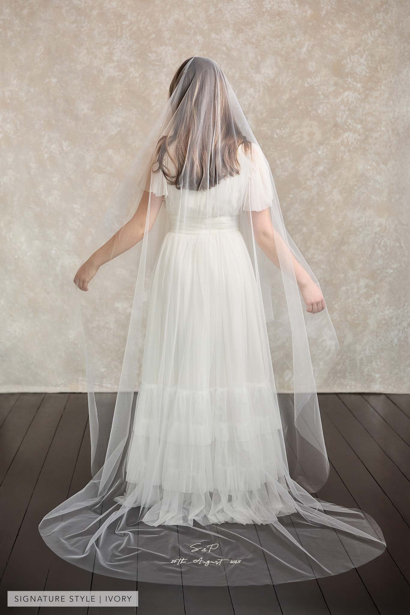 How to Bustle a Veil