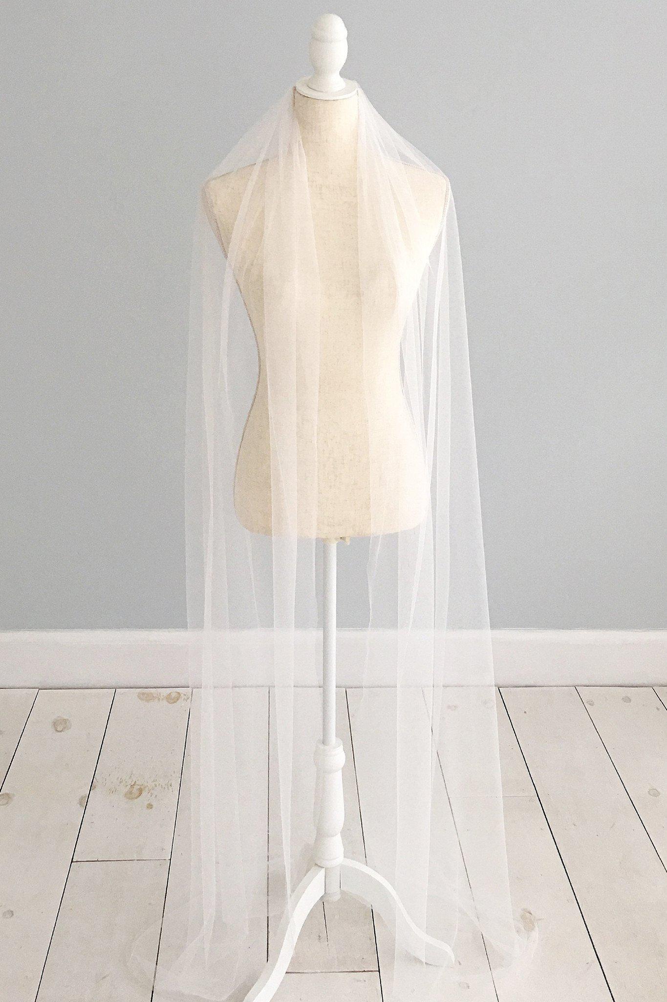 An extraordinary review of our 'Isabella' silk style veil