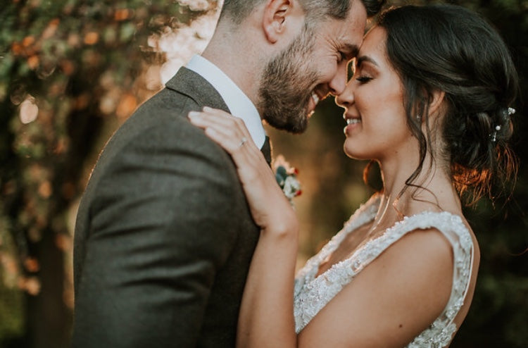 Real Bride | Enzoani Dress | Freshwater Pearl Hair Pins Eve