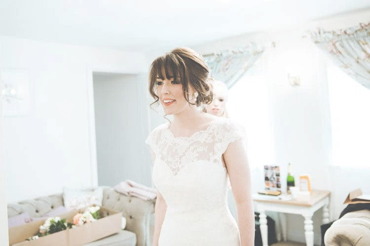 Real Bride | Cut Edge Single Tier Veil | Freshwater Pearl Spray Hair Pins | Pearl and Crystal Drop Earrings