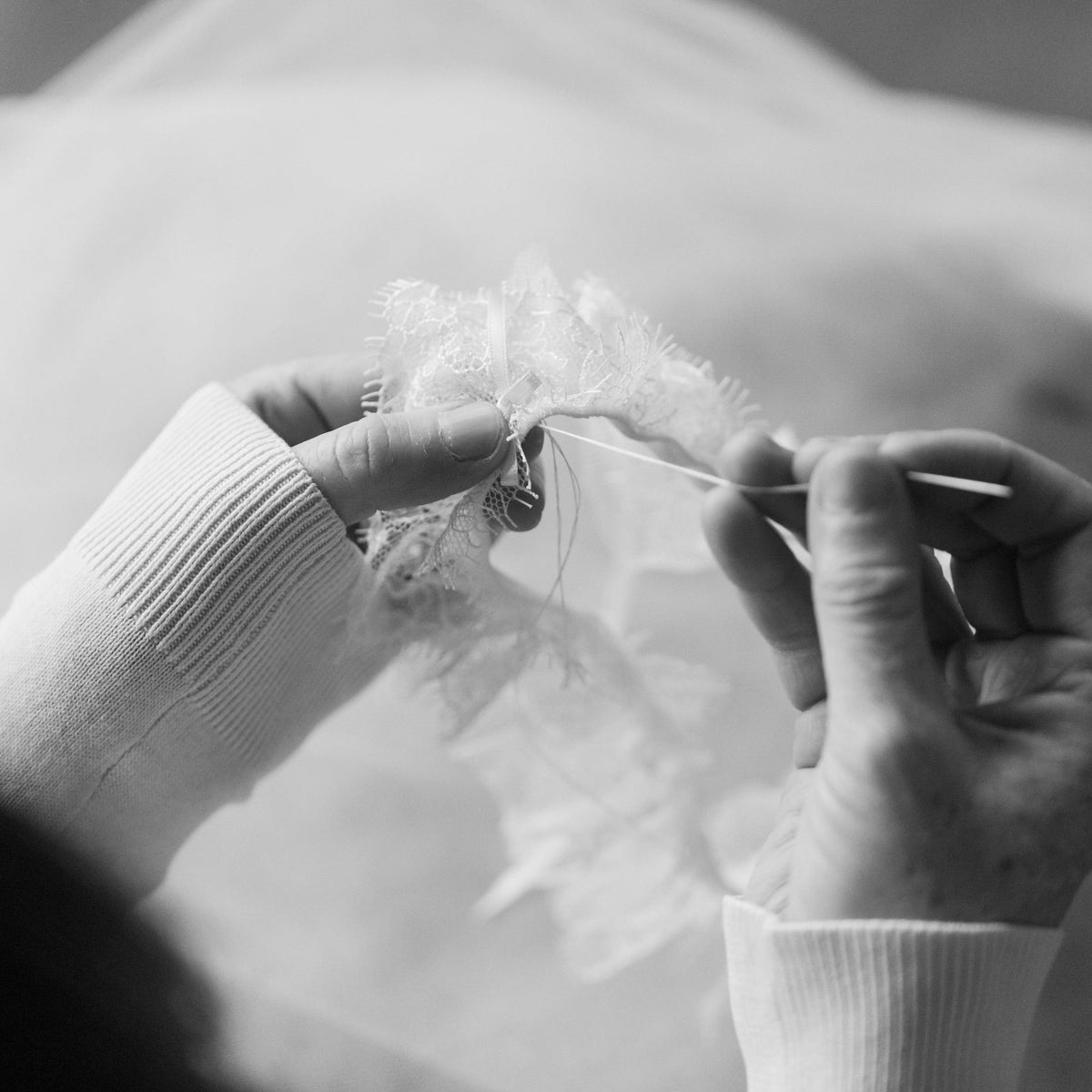 Wedding Garter Blush tulle wedding garter with delicate lace - &#39;Alyssa&#39;