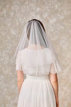 Short Wedding Veil -  display picture 3