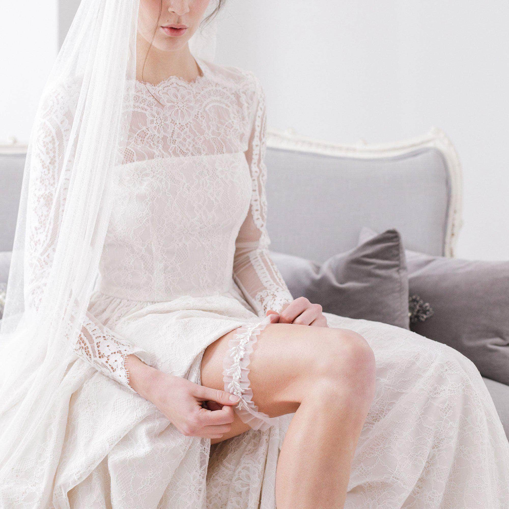 Wedding Garter Blush tulle wedding garter with delicate lace - 'Alyssa'