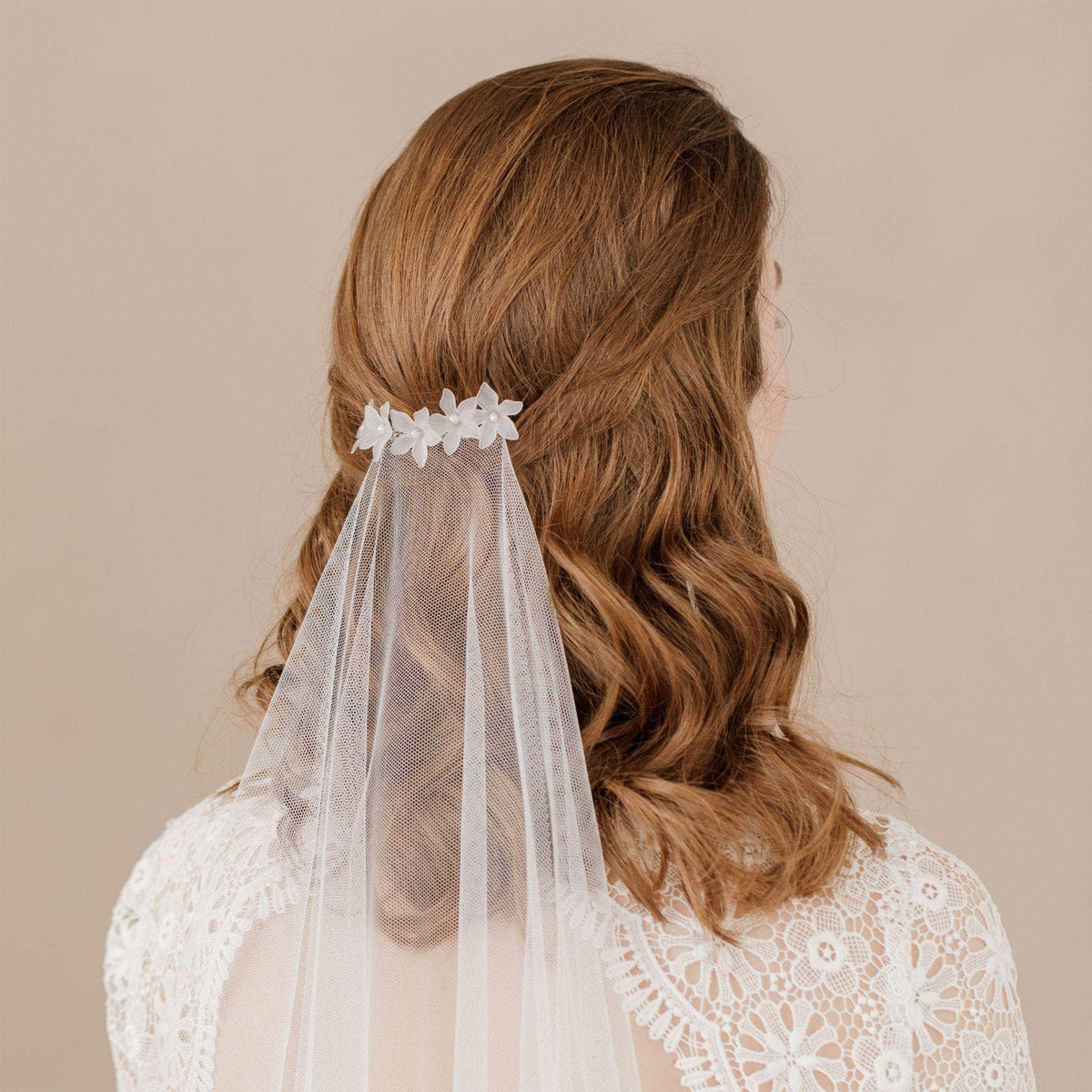 Wedding Hairvine Gold floral pearl hair centrepiece - &#39;Elsa&#39;