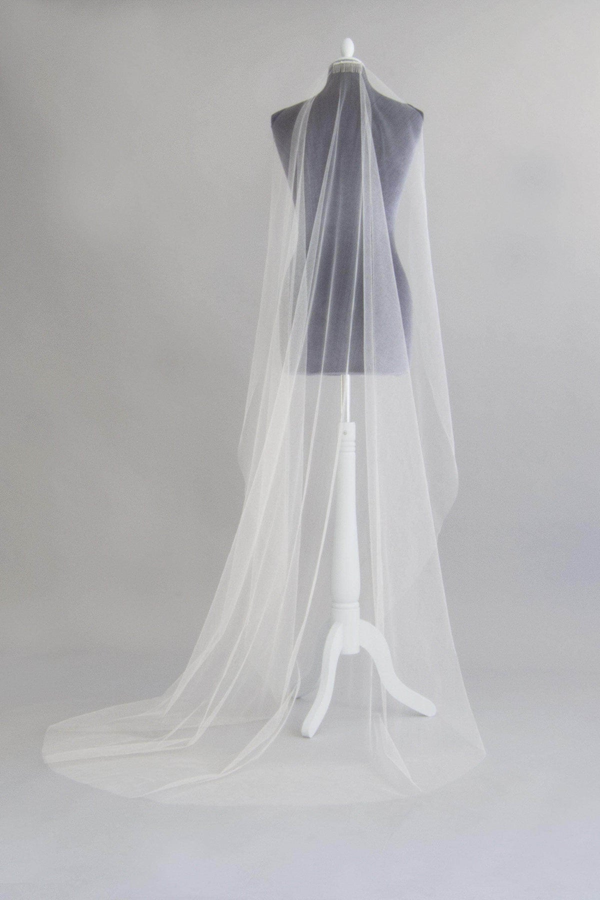 Wedding Veil Ivory / Floor length / Silver Crisp silk barely there wedding veil - &#39;Margot&#39;