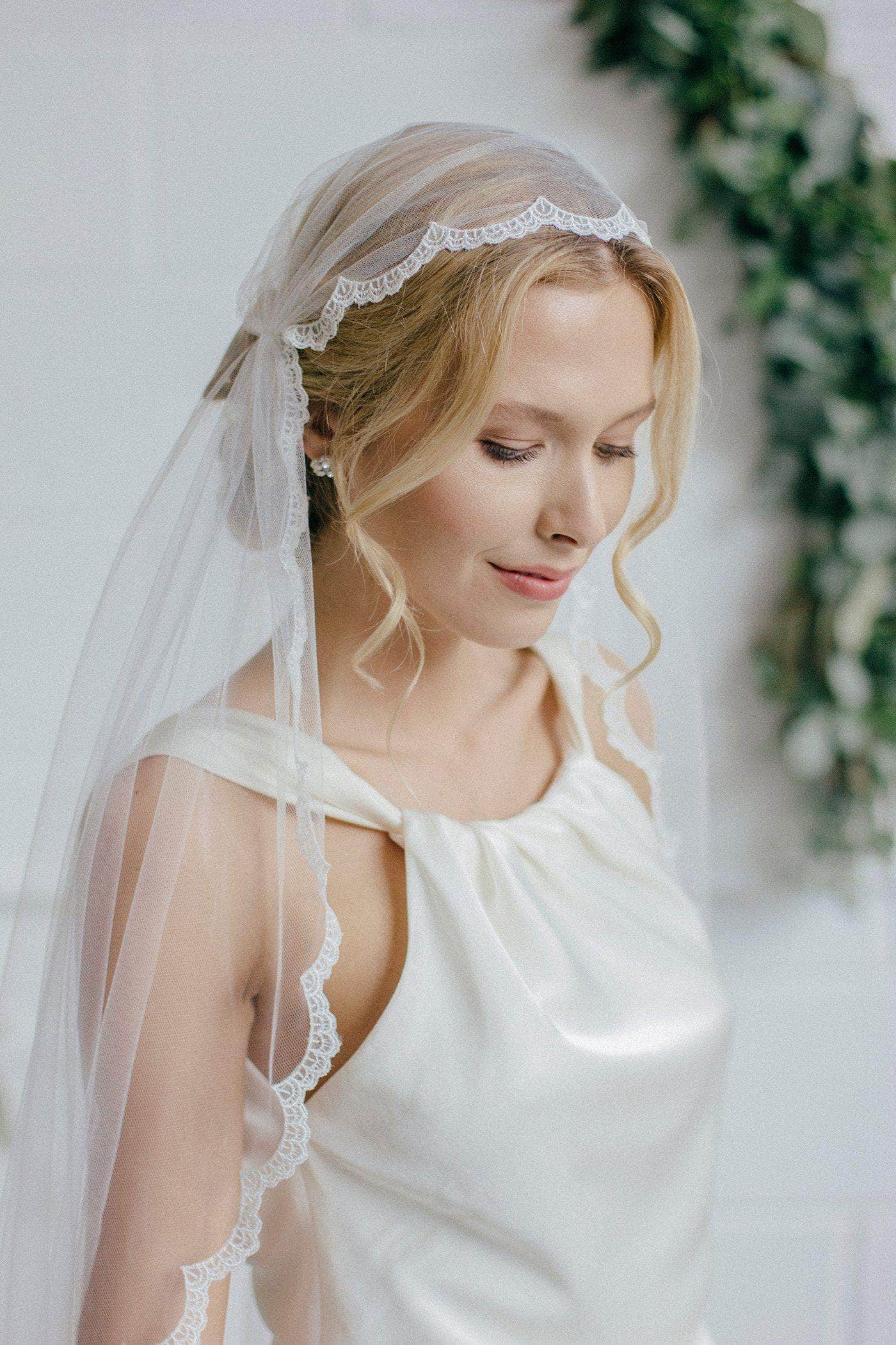 Lace edge juliet cap wedding veil 'Edna'1