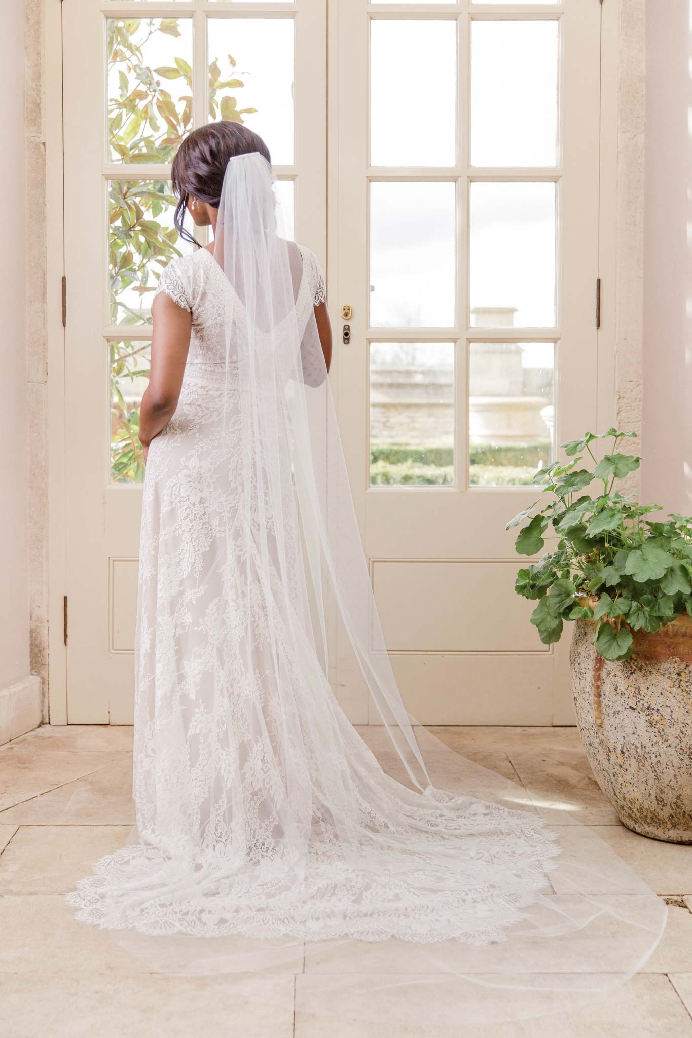 Wedding Veil Narrow single tier cut edge veil - 'Niacae'