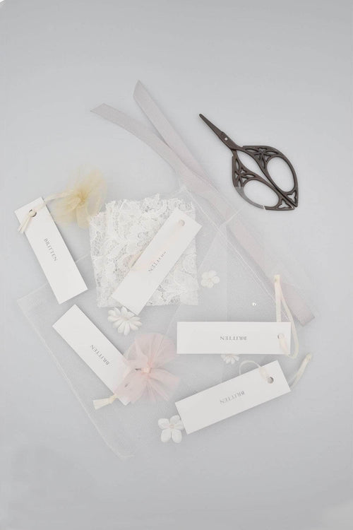 Veil swatch samples Veil swatch sample Choose your own tulle/lace/edging swatch samples