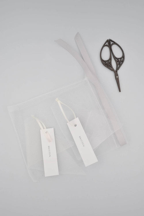 Veil swatch samples Off-white & ivory Veil swatch samples - Italian tulle