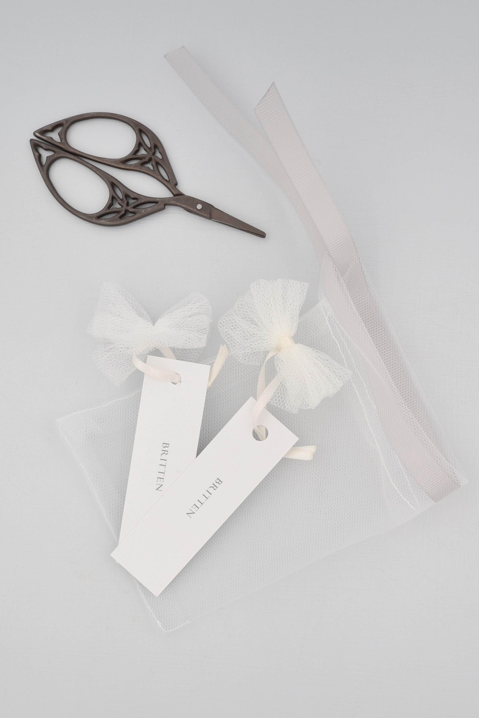 Veil swatch samples Off-white & ivory Veil swatch samples - silk style tulle