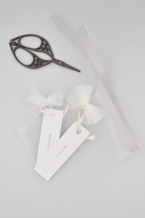 Veil swatch samples Off-white & ivory Veil swatch samples - silk style tulle